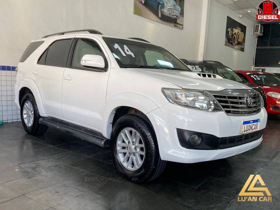 TOYOTA HILUX SW4 3.0 SRV 4X4 7 LUGARES 16V TURBO INTERCOOLER DIESEL 4P AUTOMÁTICO